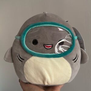 💗Gordon with Goggles 7” Squishmallow